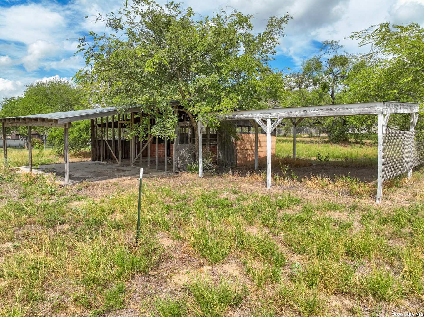 main property photo 20