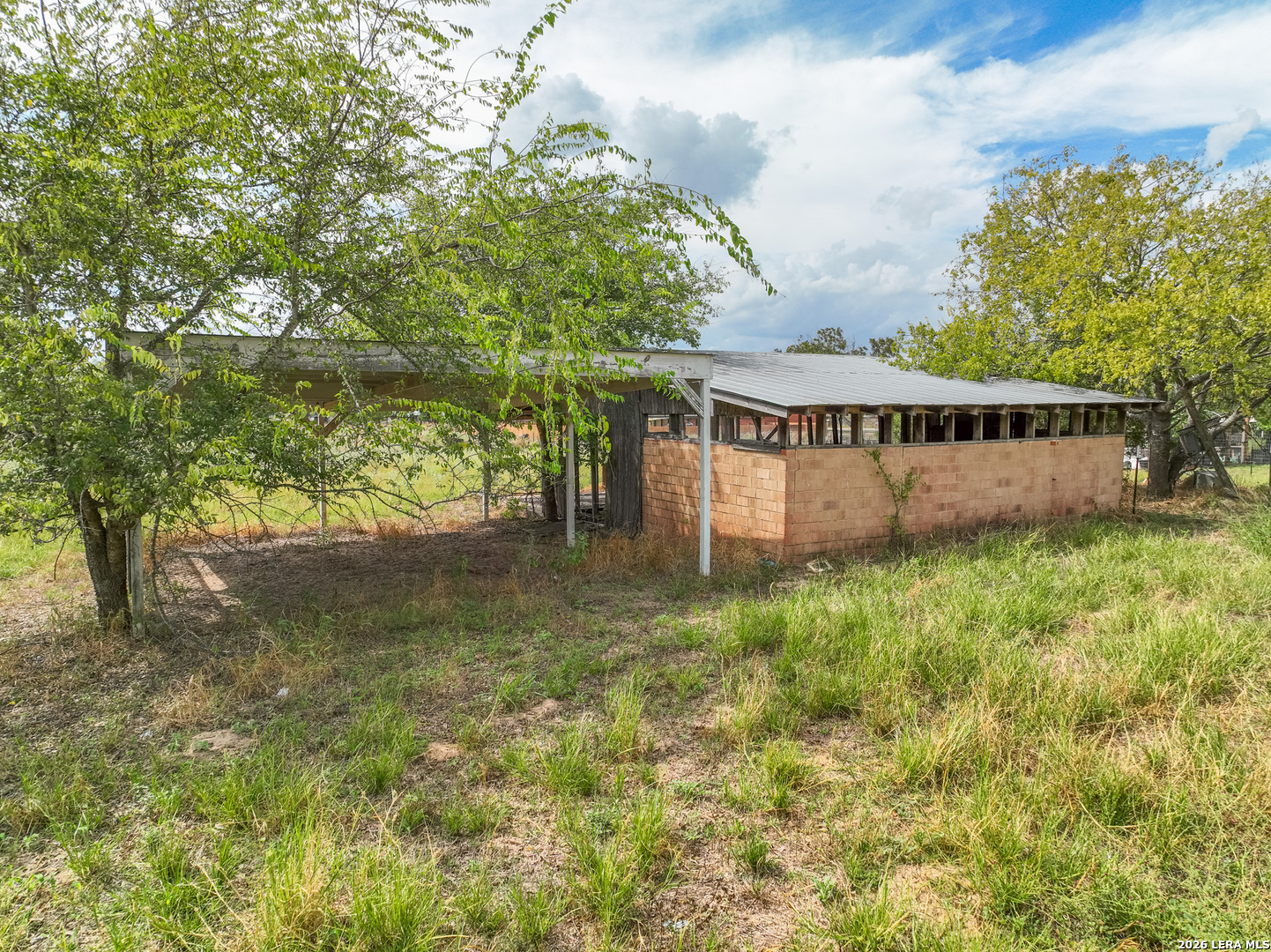 main property photo 23