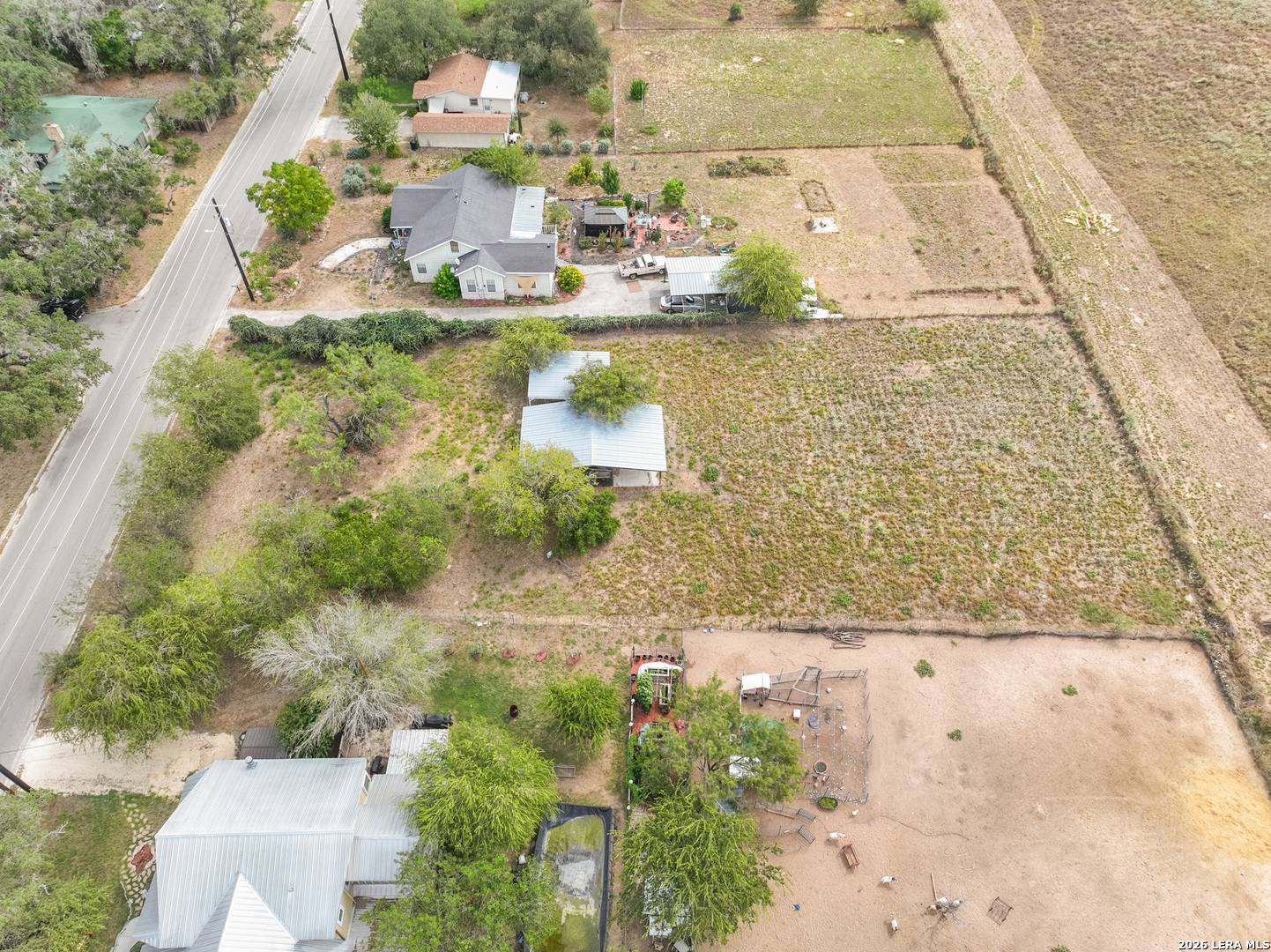 main property photo 6
