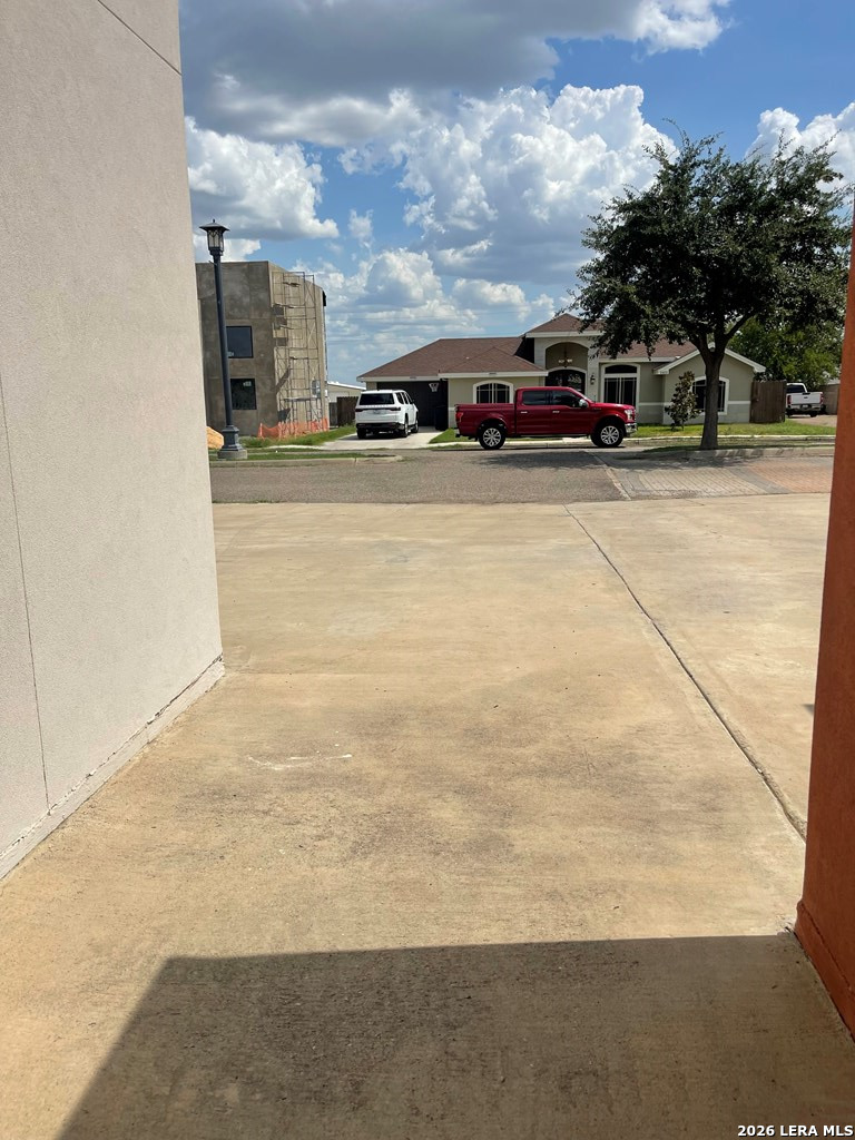 main property photo 30