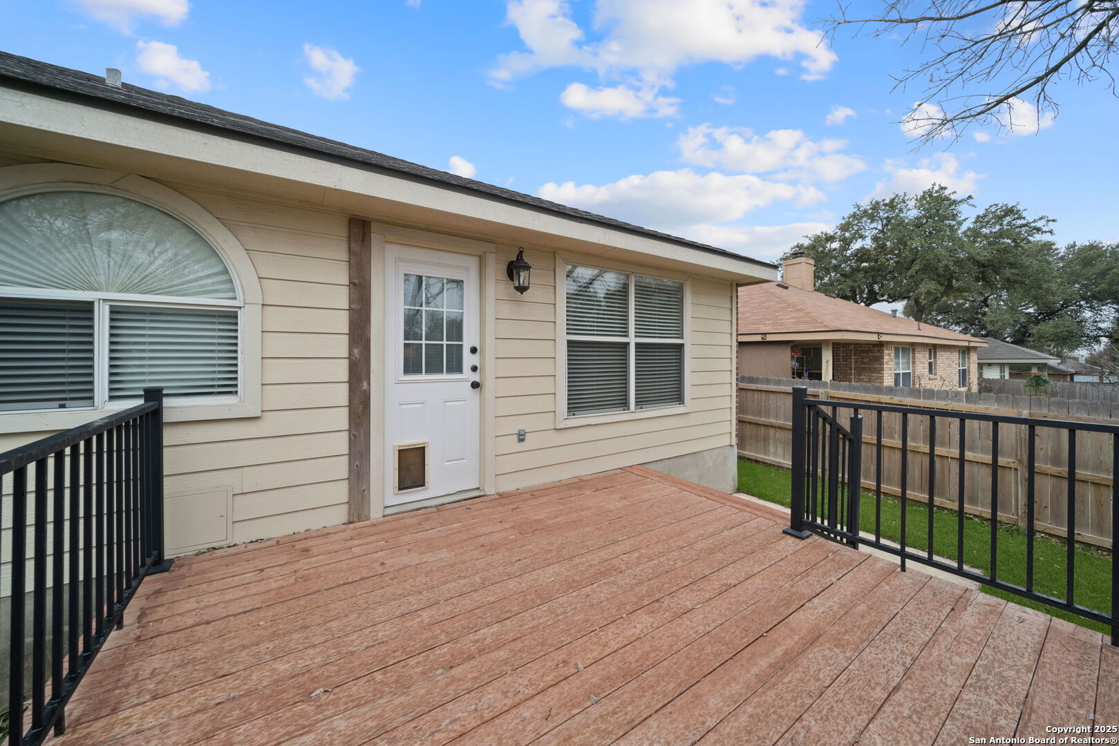 main property photo 25