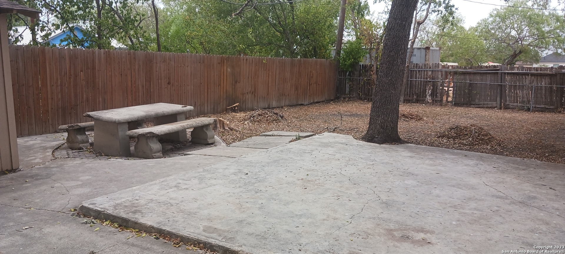 main property photo 20