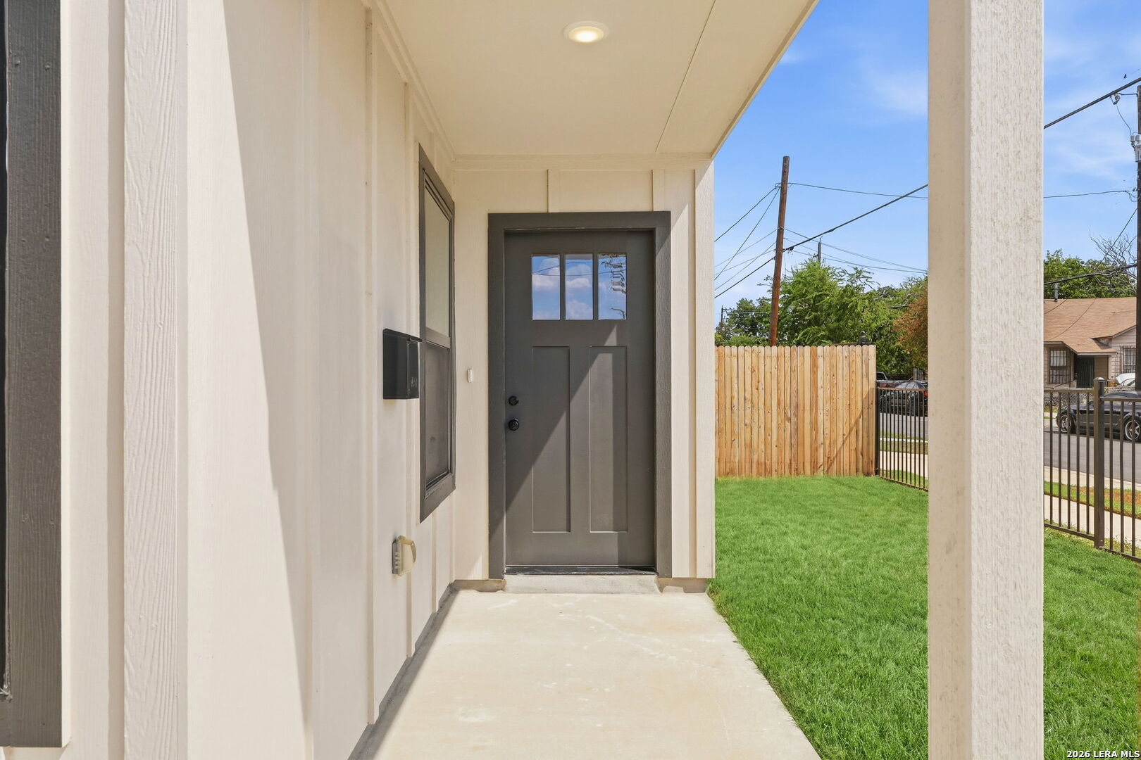main property photo 3