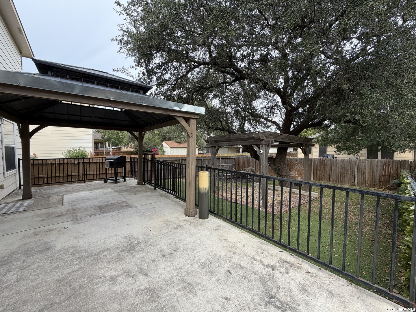 main property photo 26