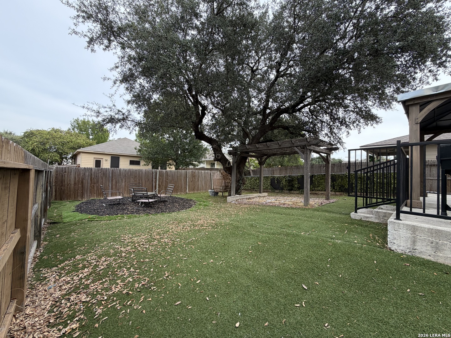 main property photo 29