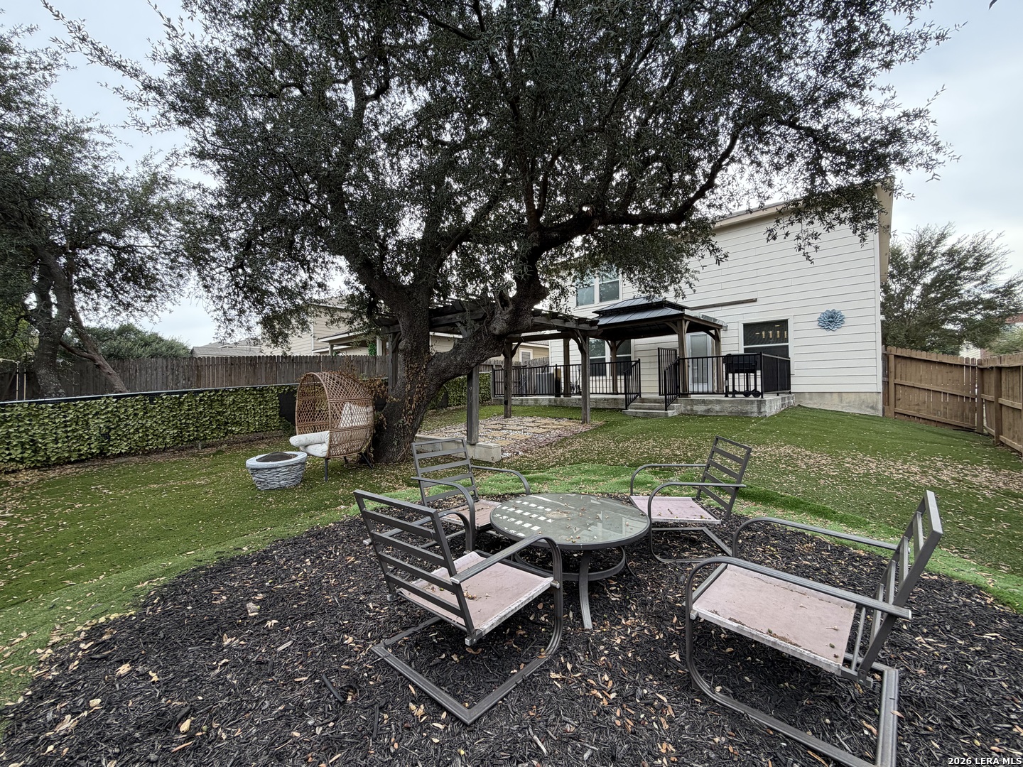 main property photo 30
