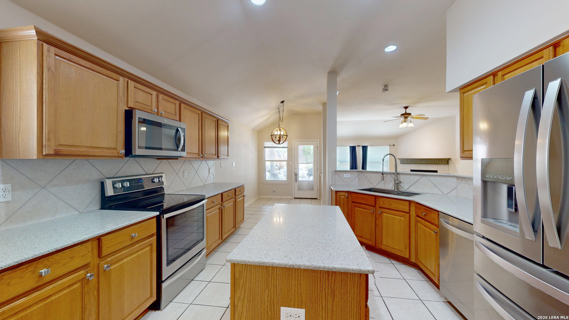 main property photo 14