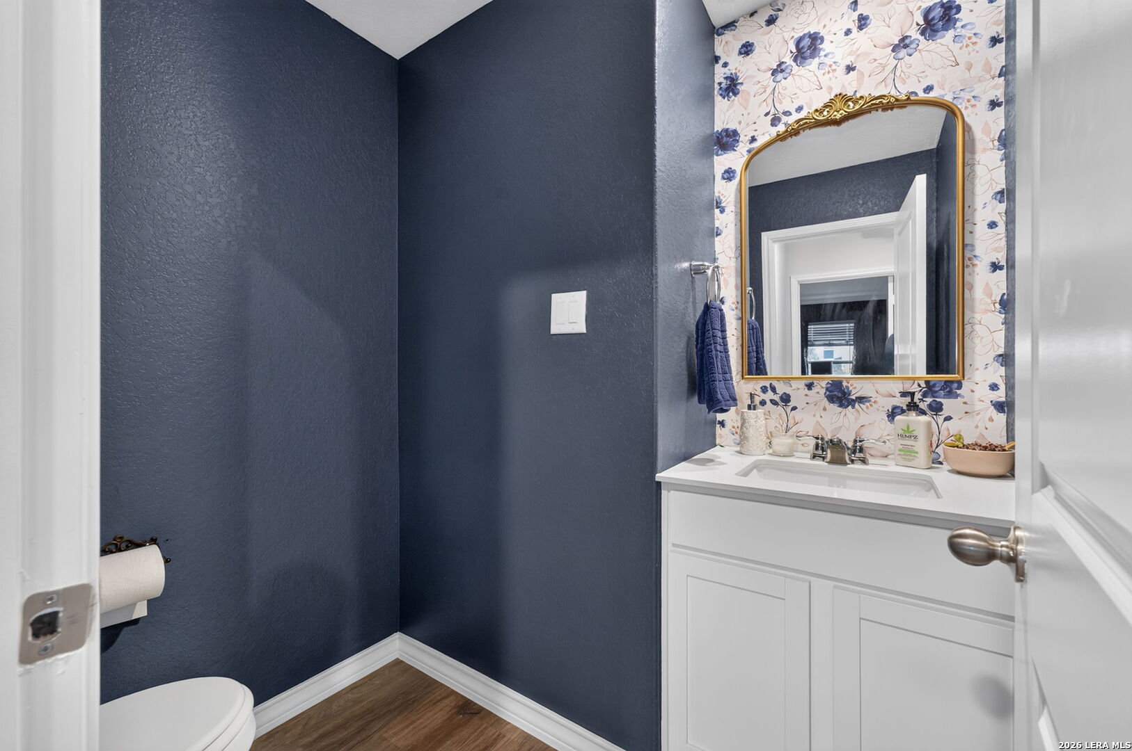 main property photo 30