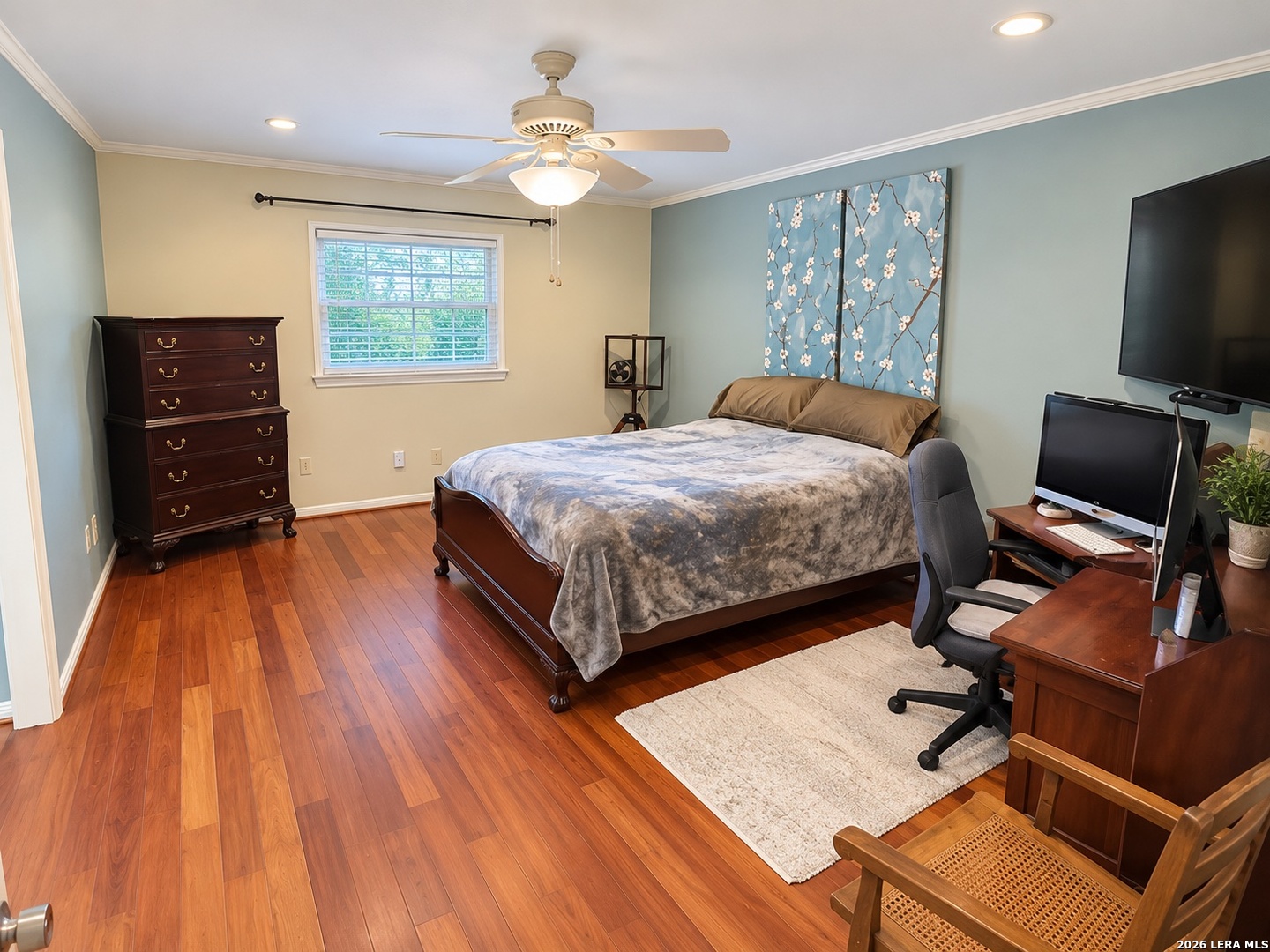 main property photo 27