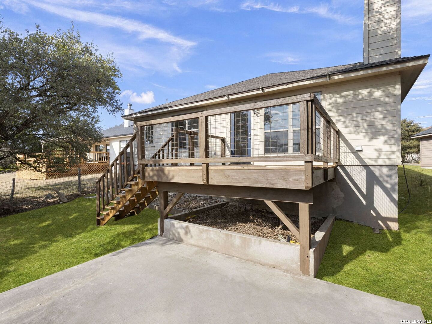 main property photo 23