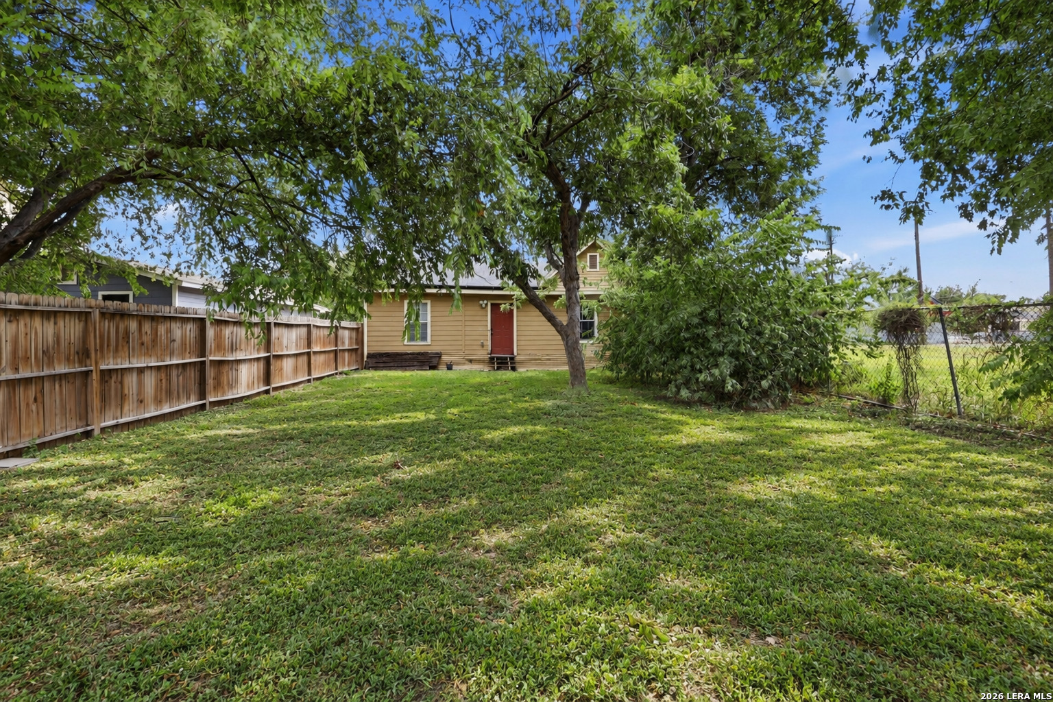 main property photo 16