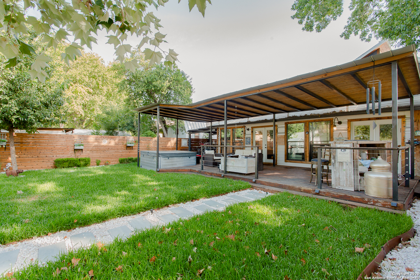 main property photo 26