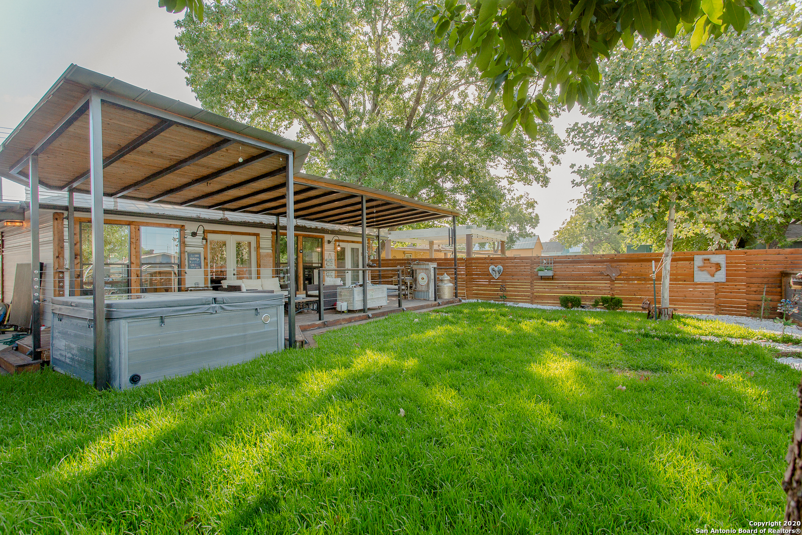 main property photo 27