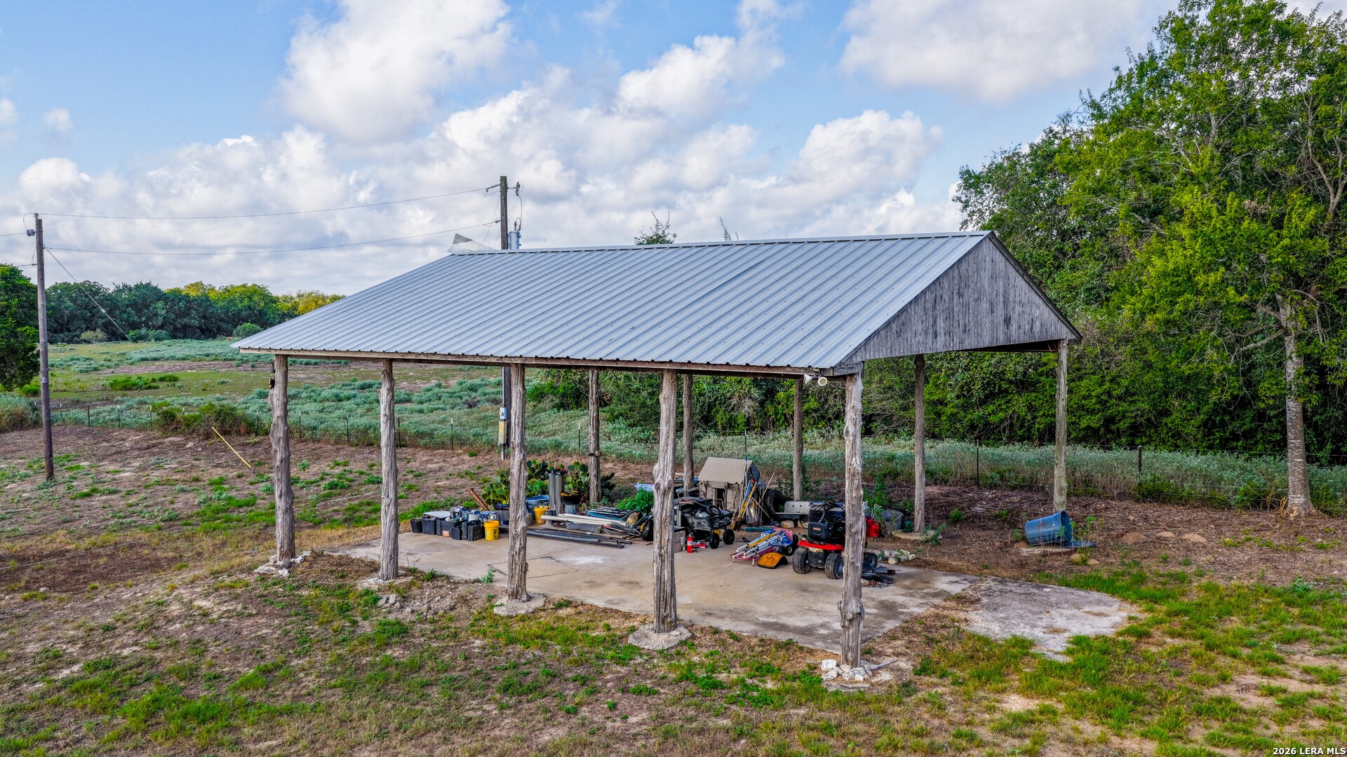 main property photo 30