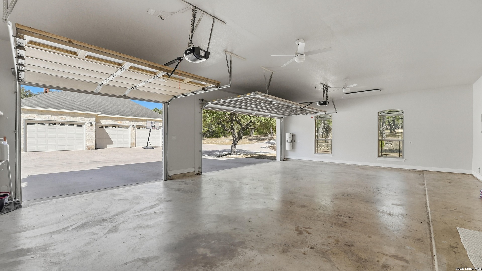 main property photo 79