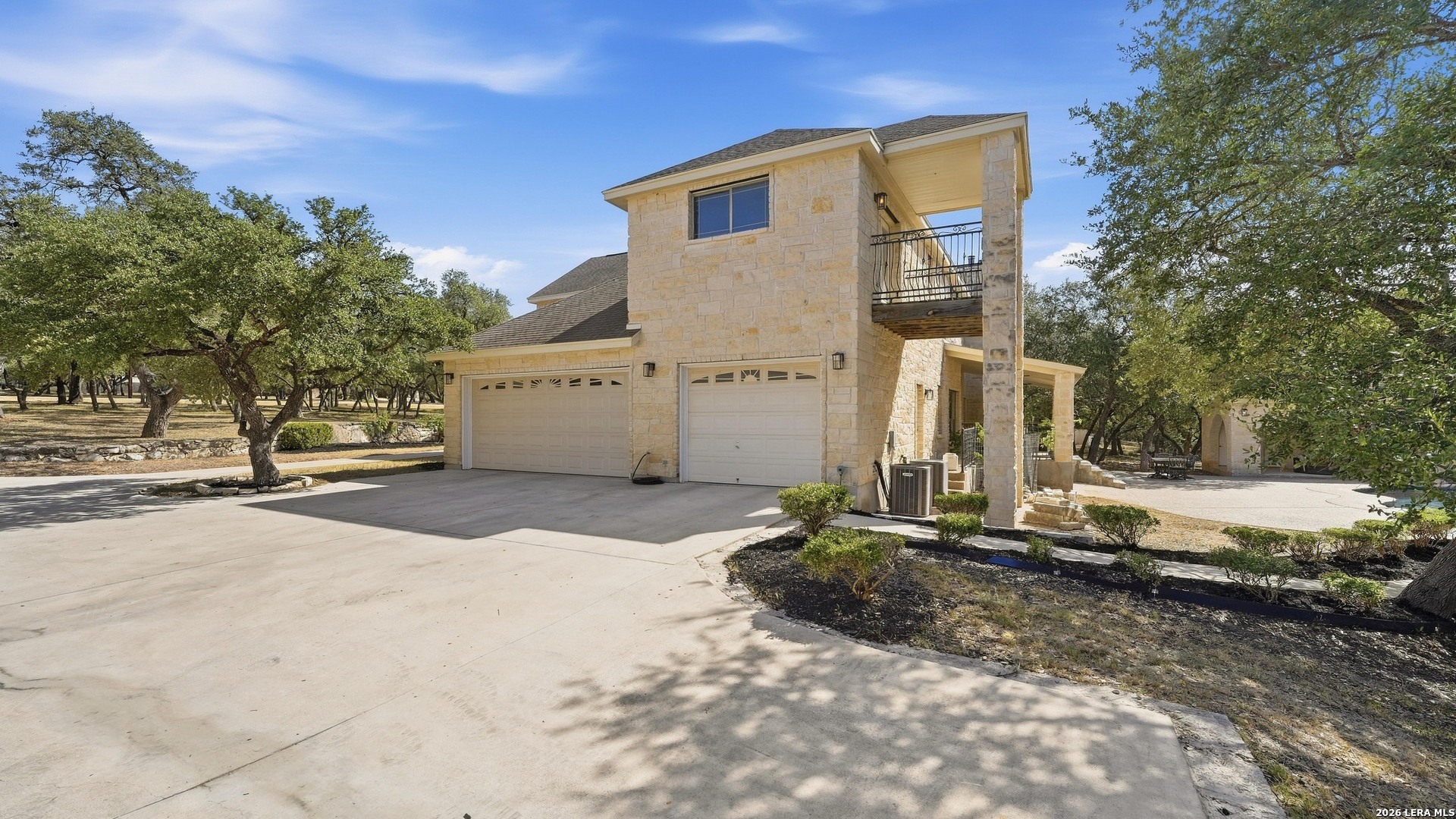 main property photo 81