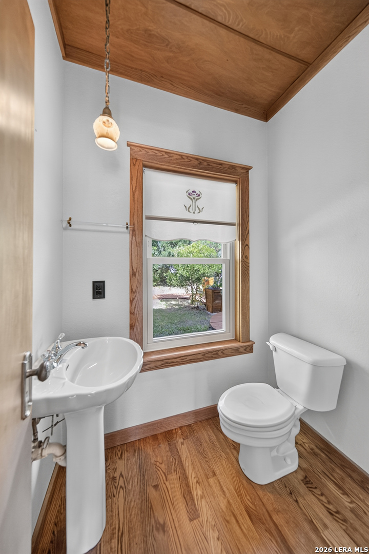 main property photo 34