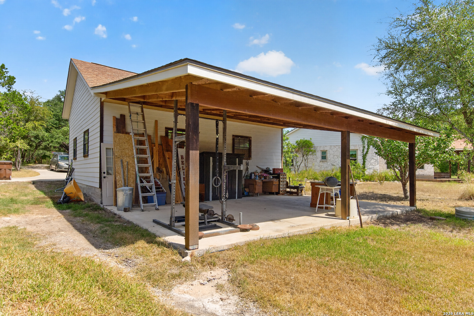 main property photo 46