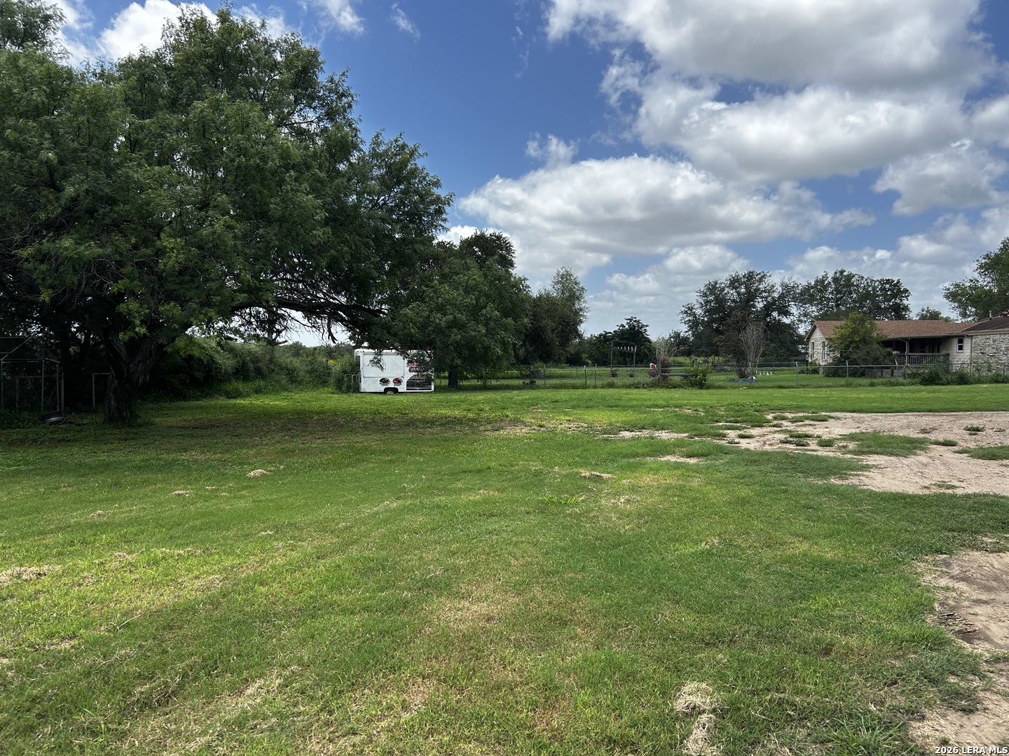main property photo 11
