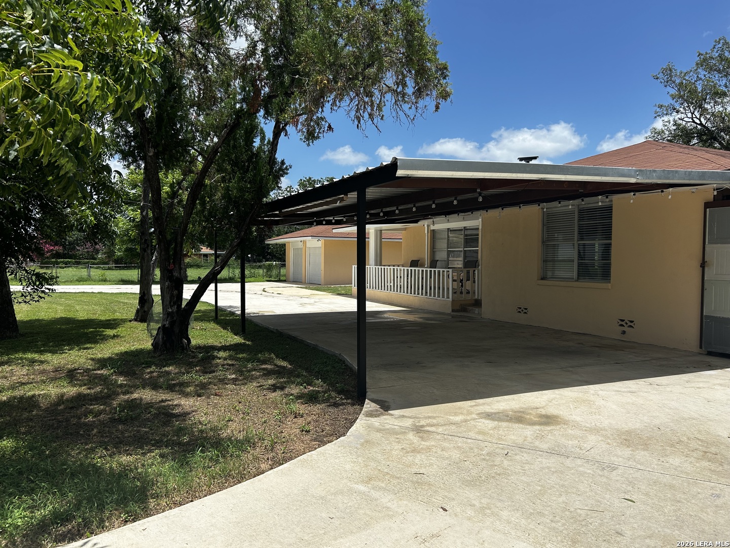 main property photo 19