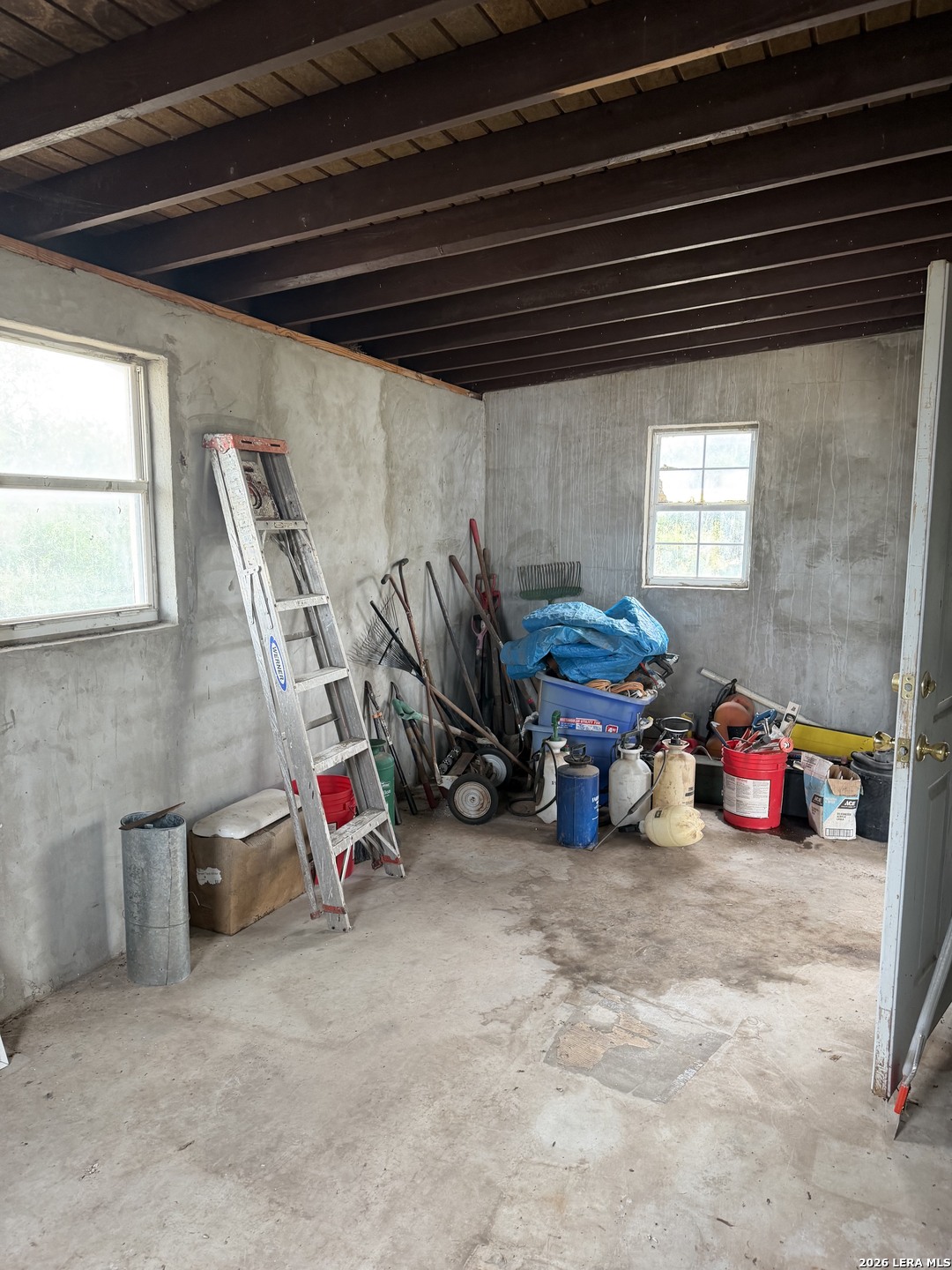 main property photo 11