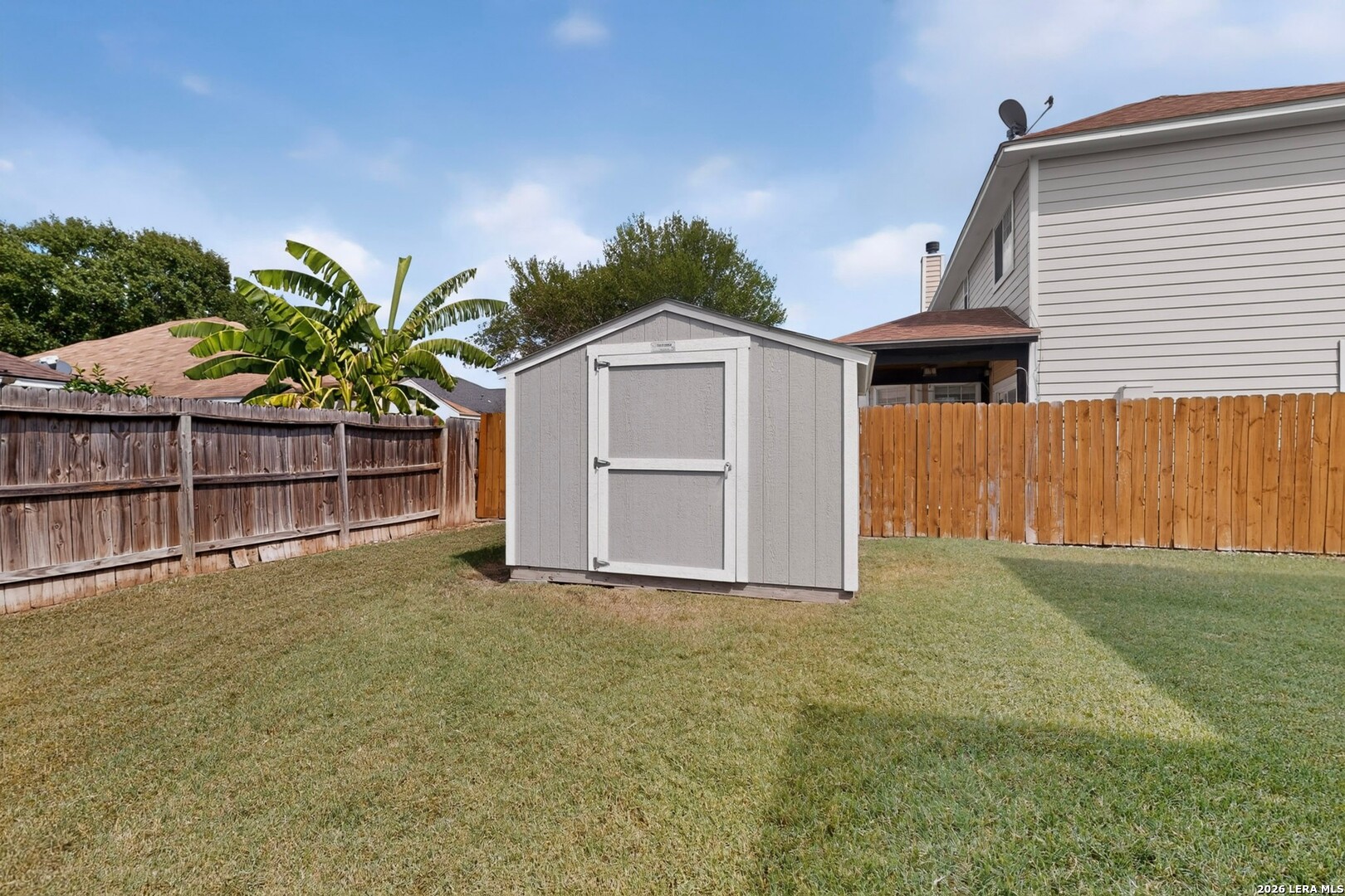 main property photo 40