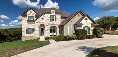 image of property with 6 Bed | 4 Bath | 4,182 Sqft