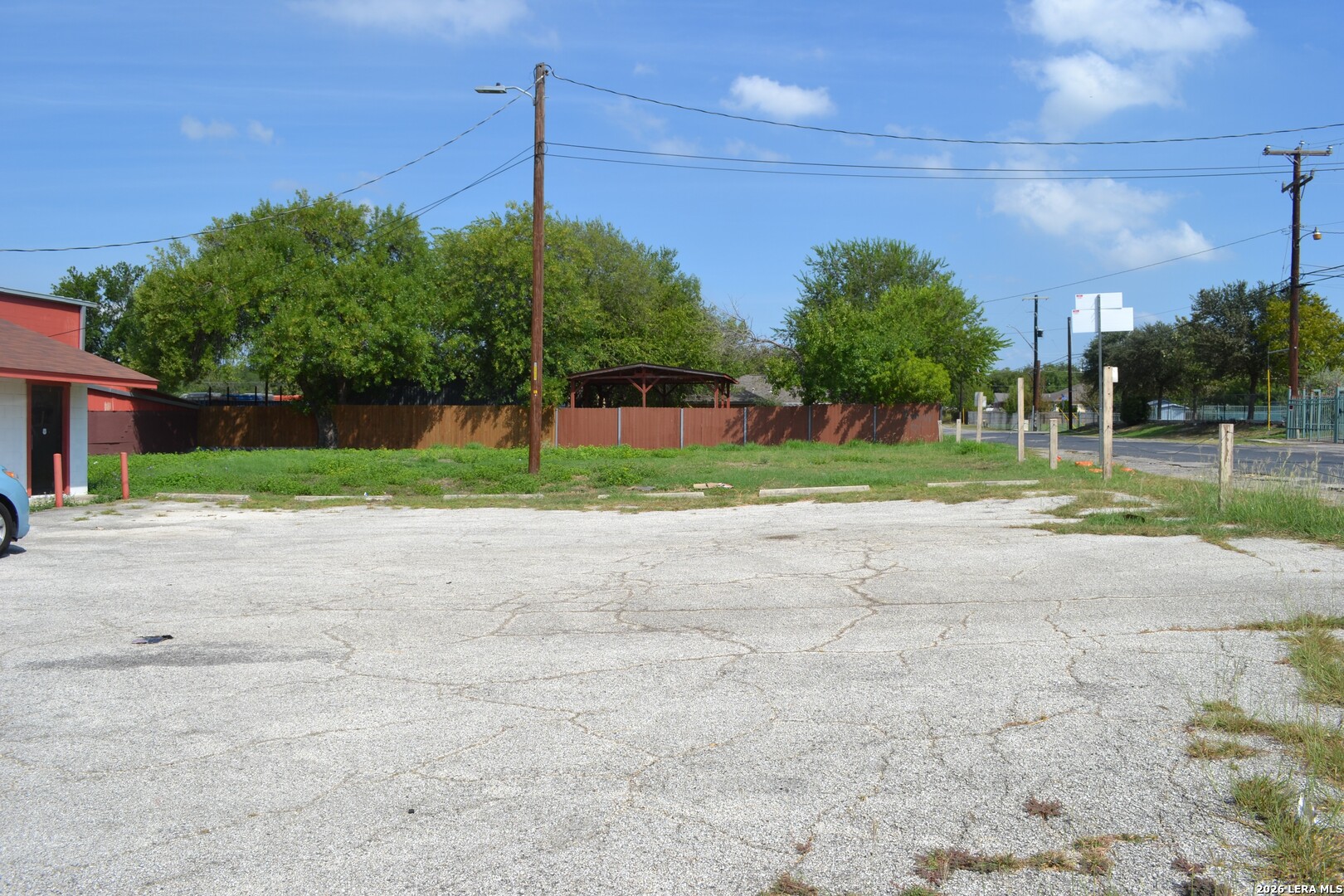 main property photo 4