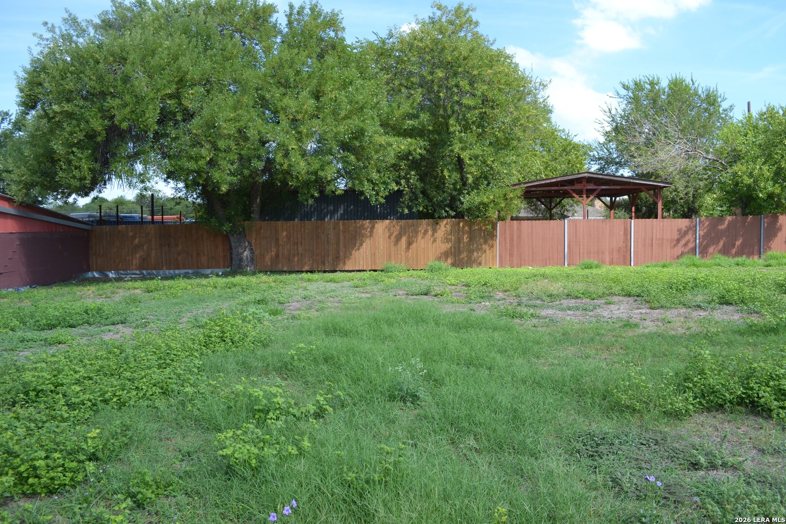 main property photo 6
