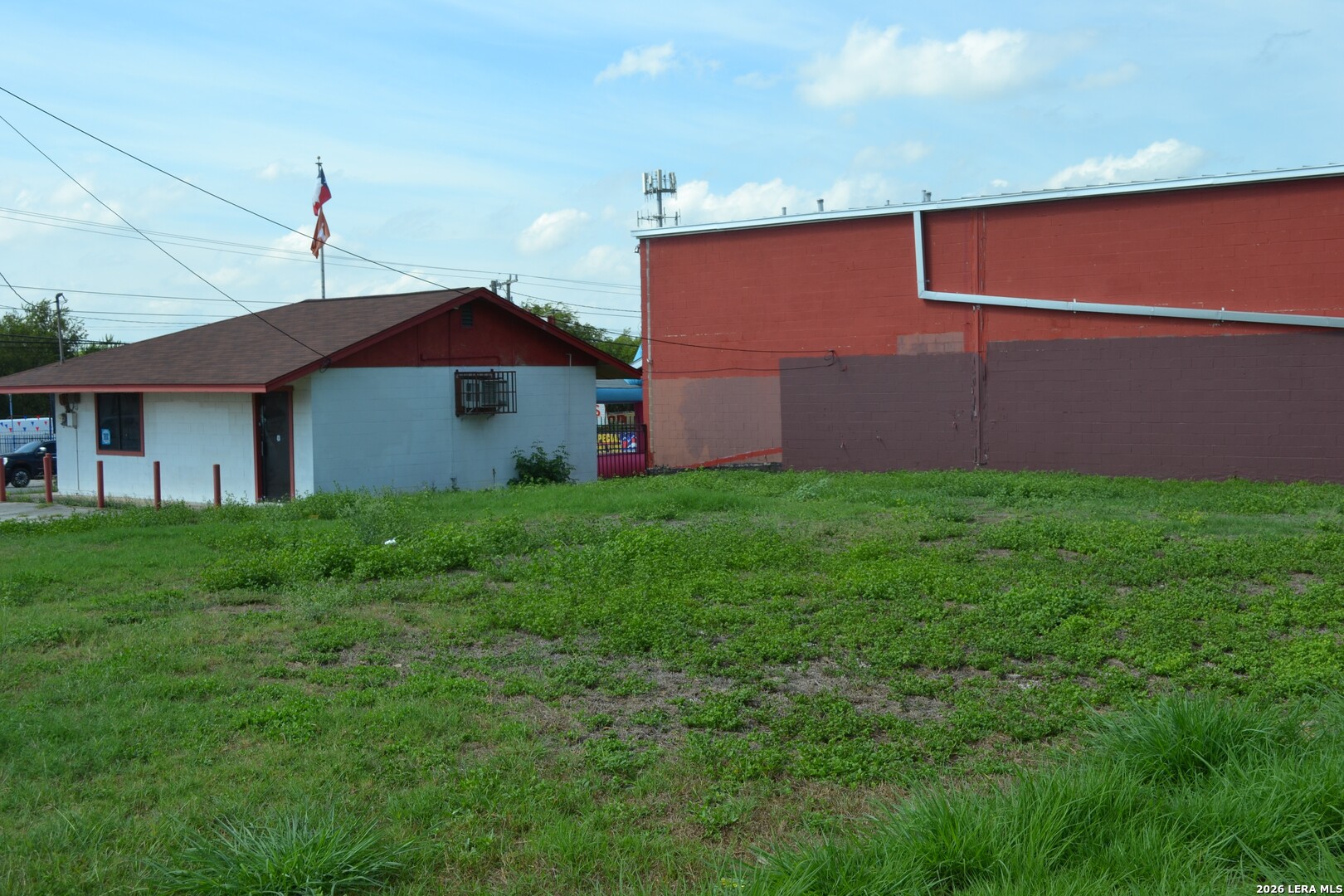 main property photo 7