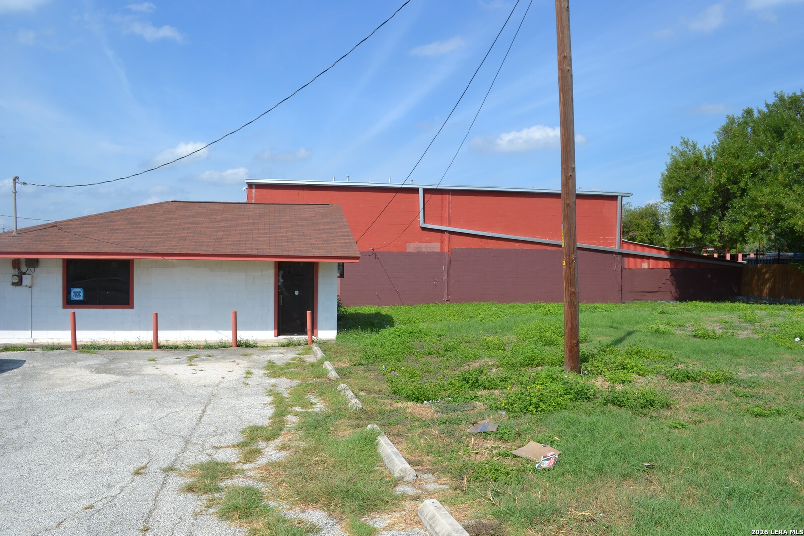 main property photo 8