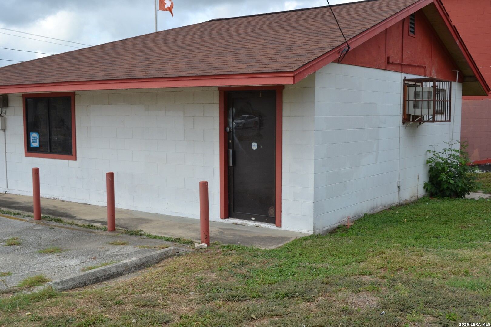 main property photo 9