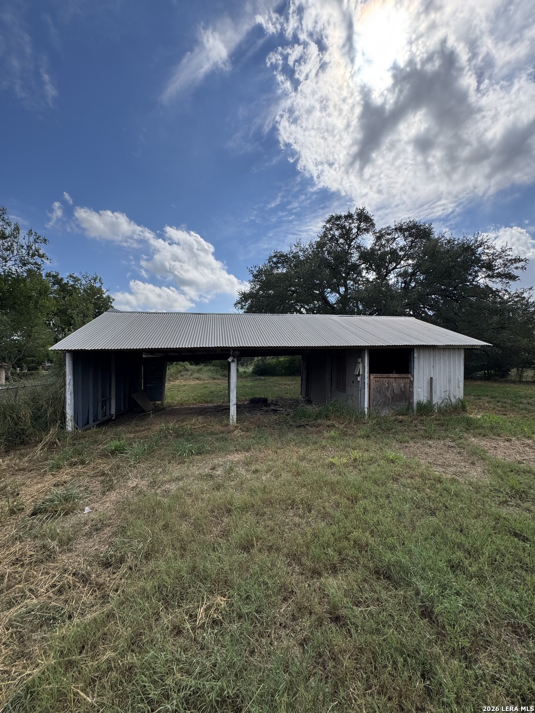 main property photo 7