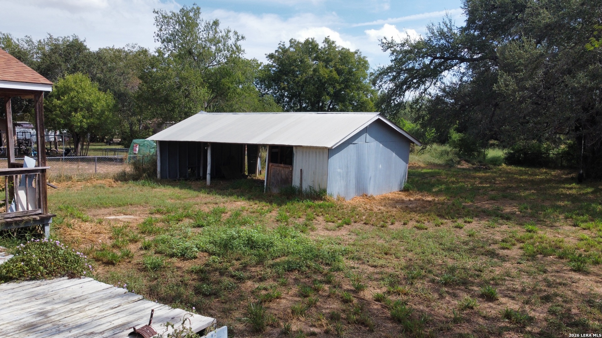 main property photo 8