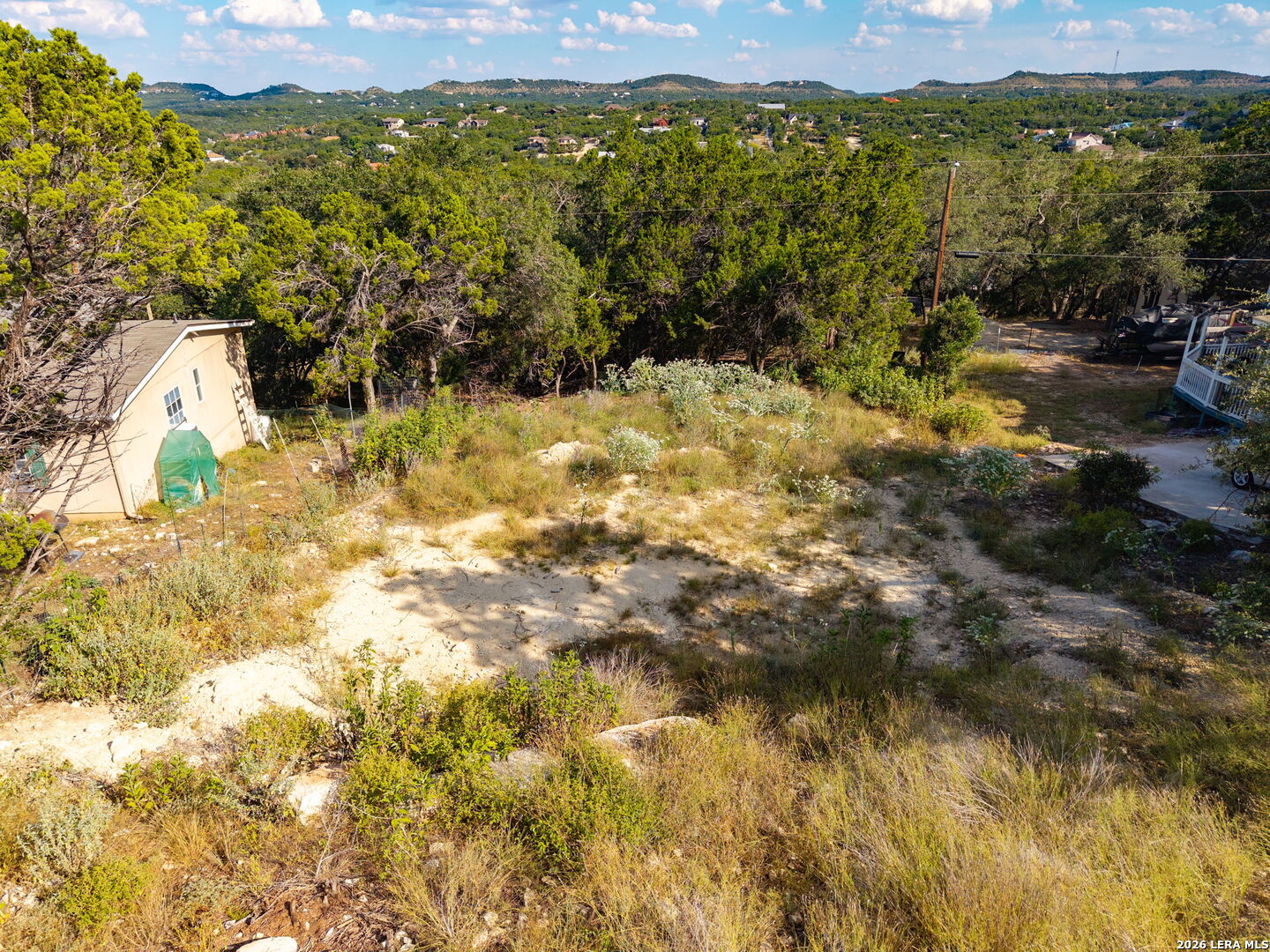 main property photo 11