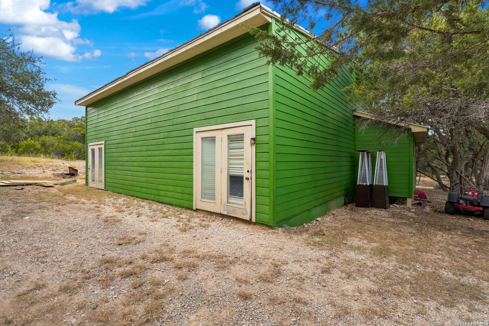 main property photo 22