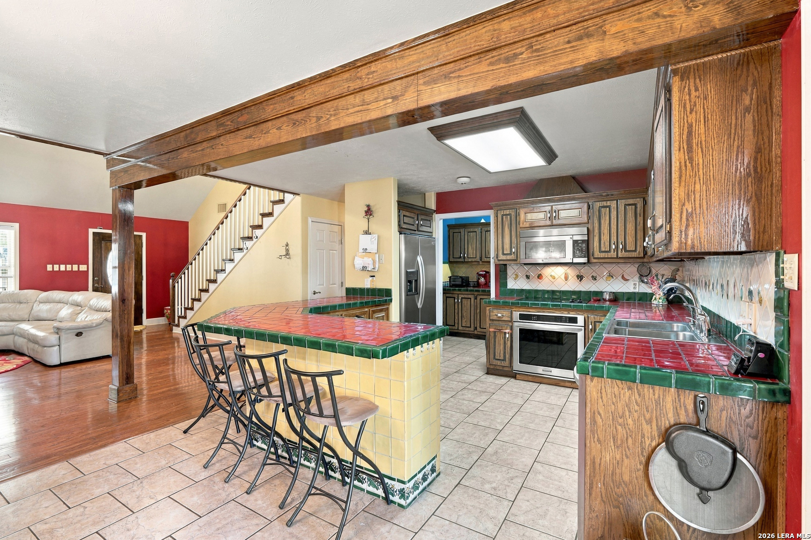 main property photo 7