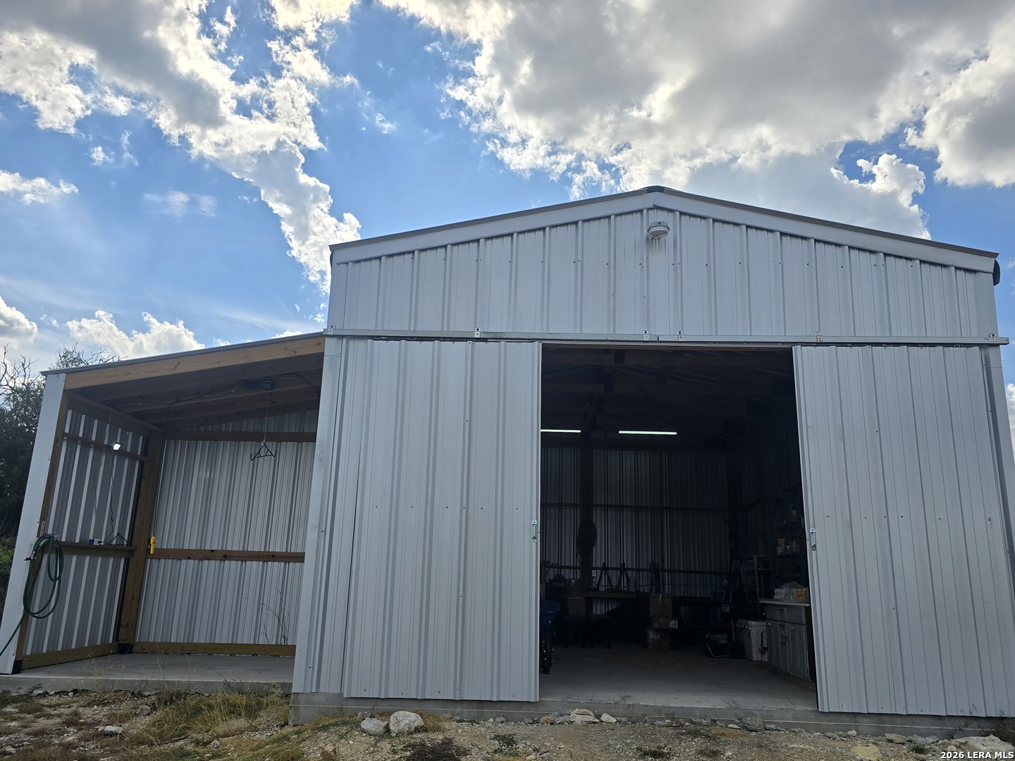 main property photo 29