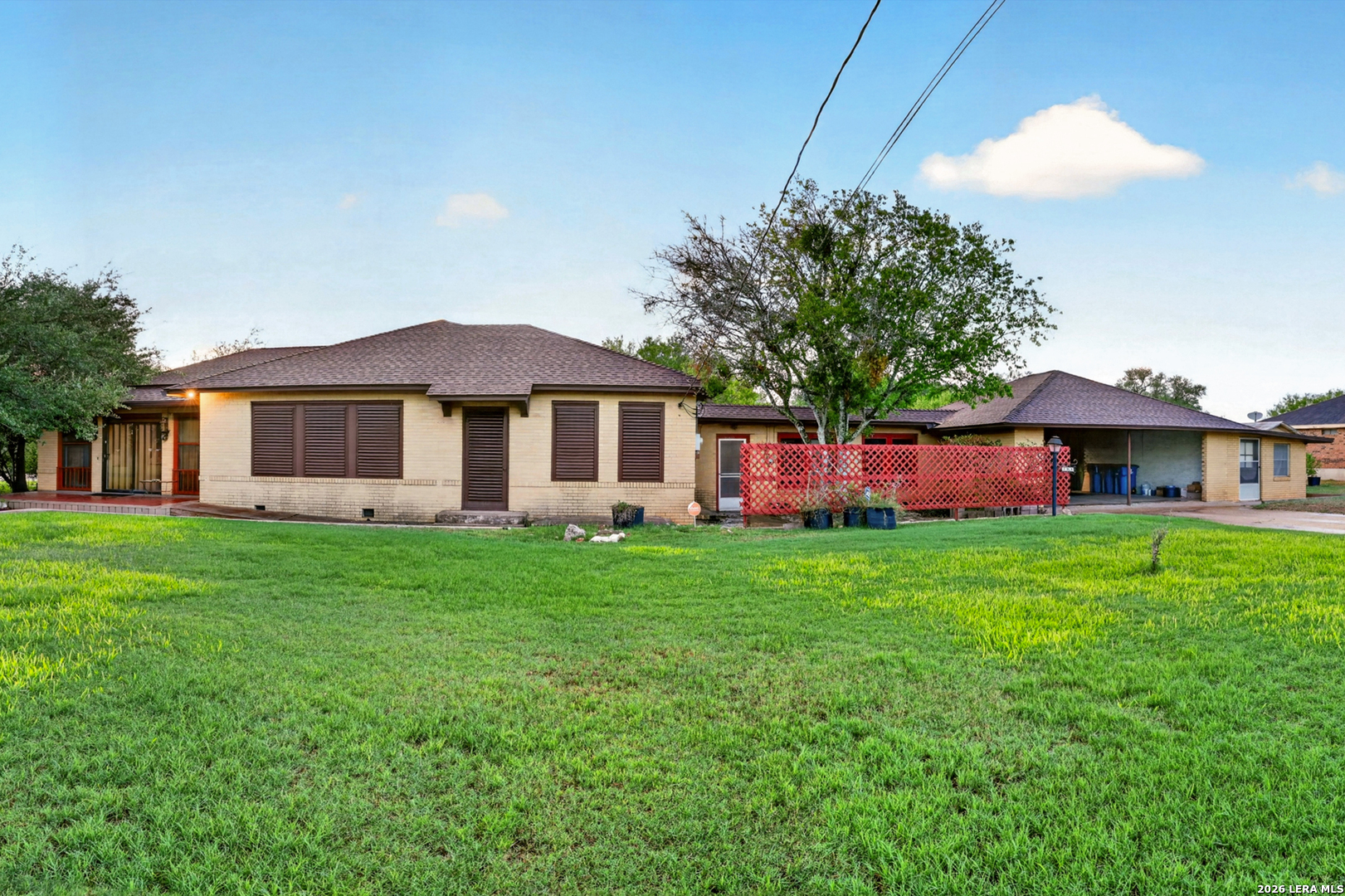 main property photo 10