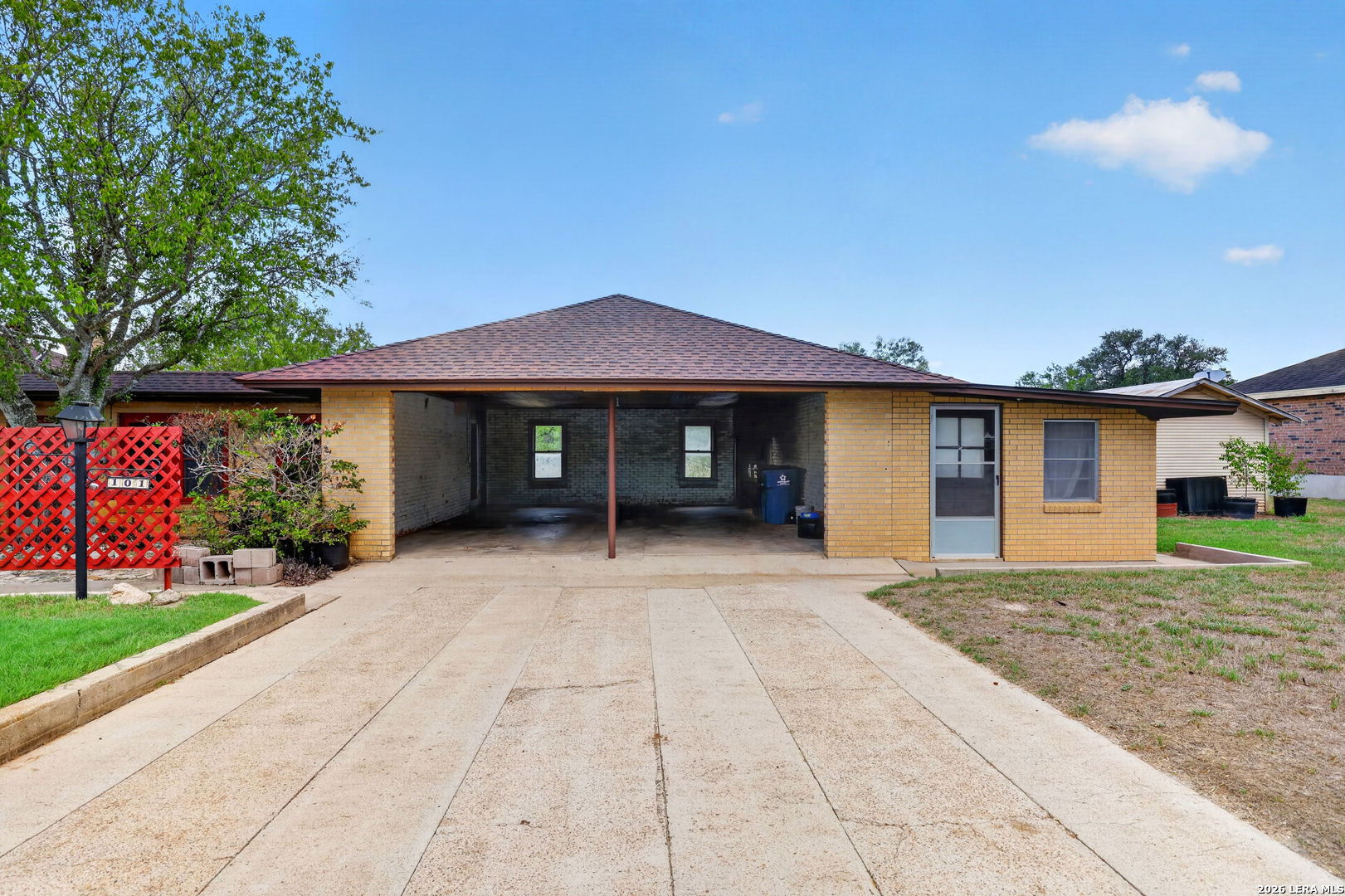 main property photo 16