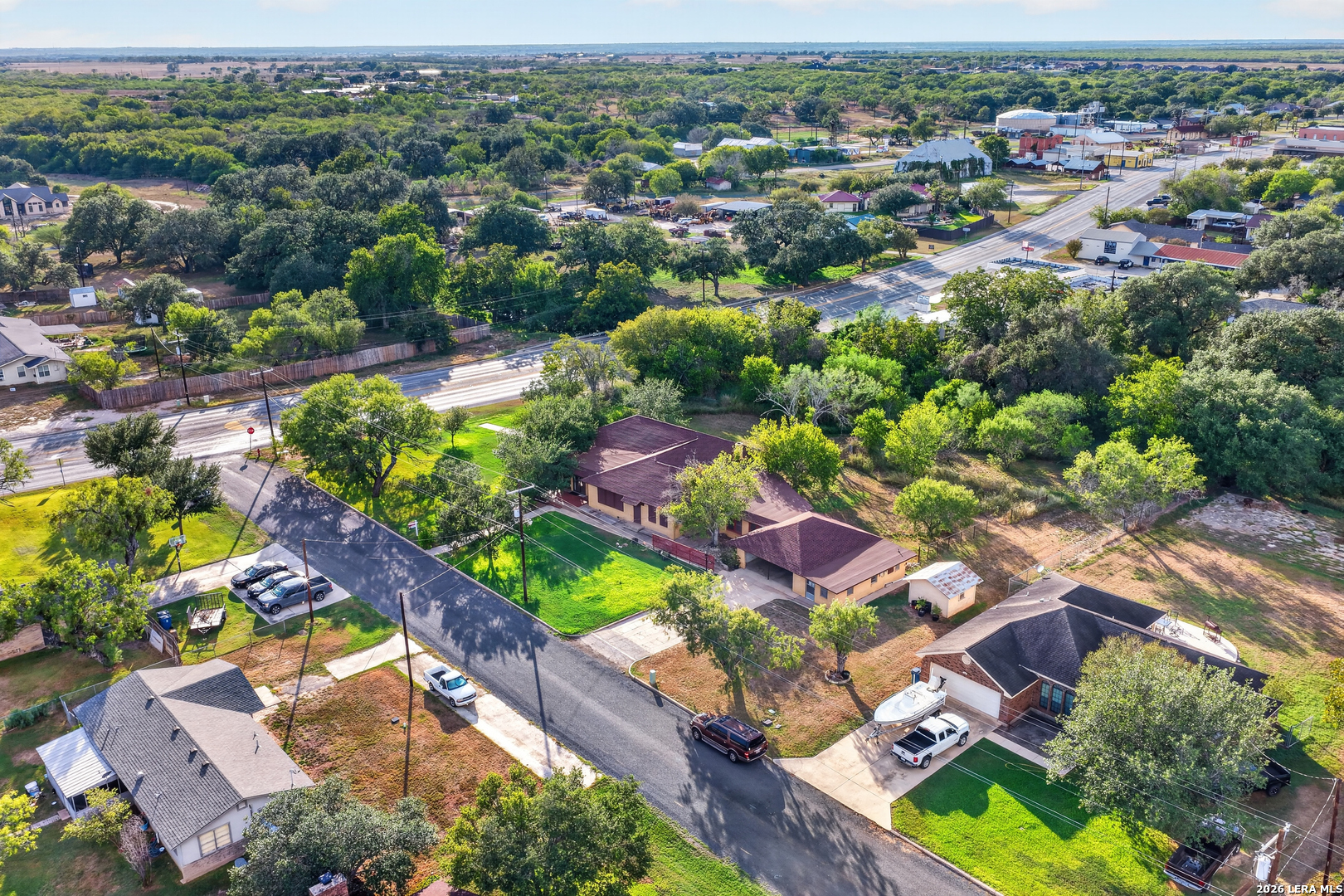 main property photo 40