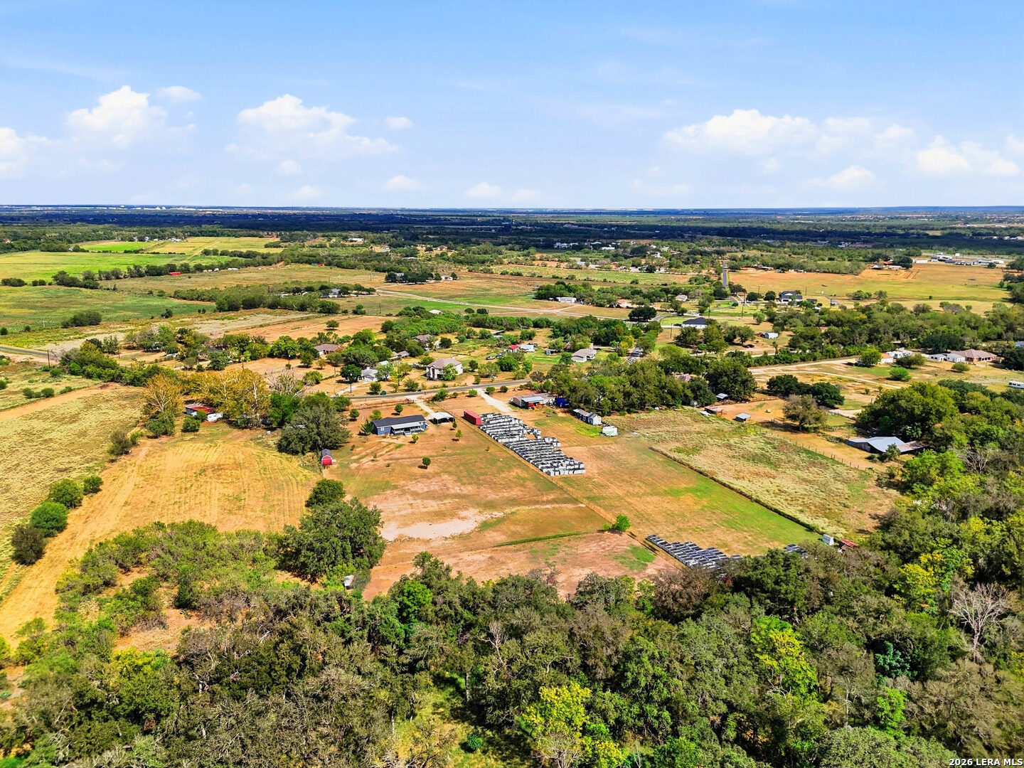 main property photo 28
