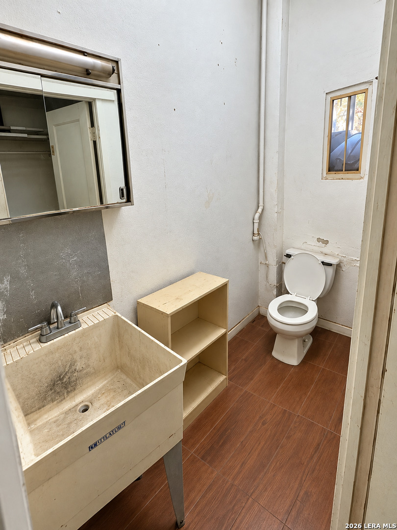 main property photo 18
