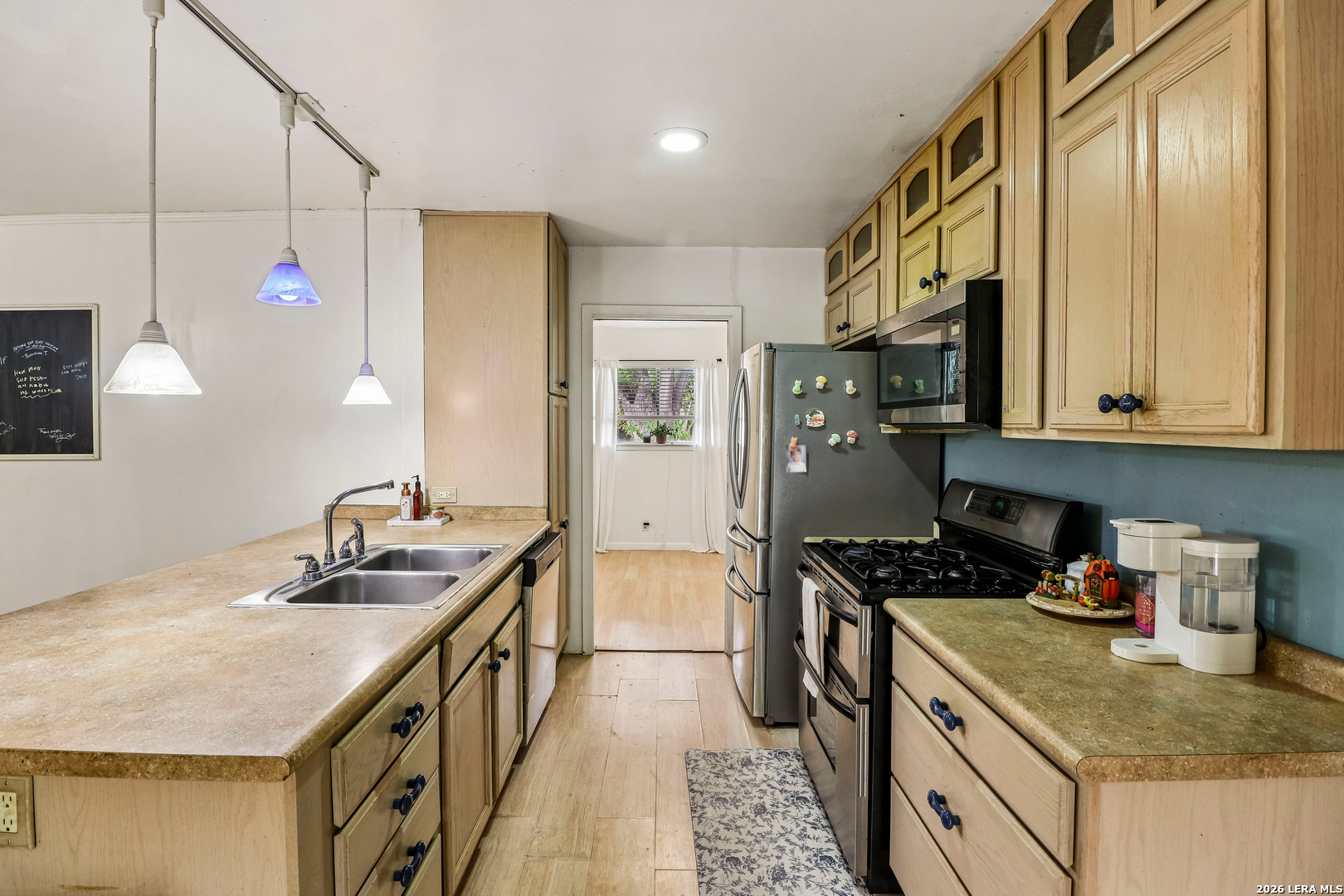 main property photo 6