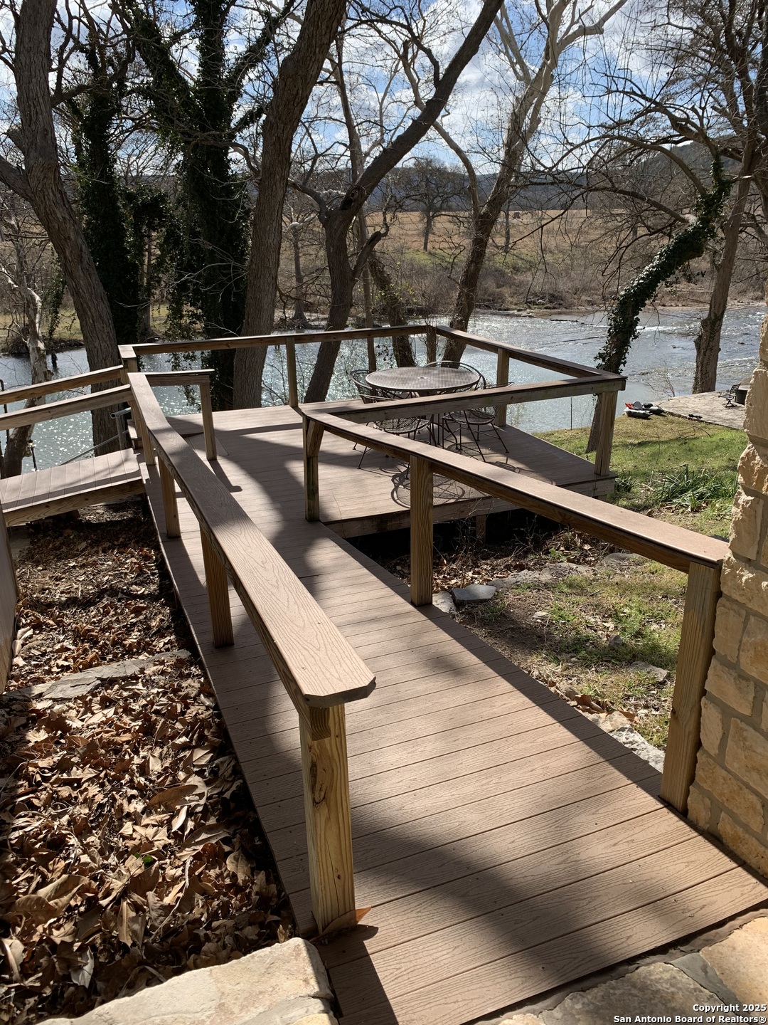 main property photo 30
