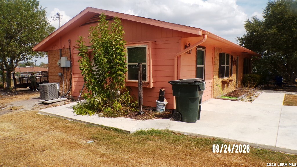 main property photo 3