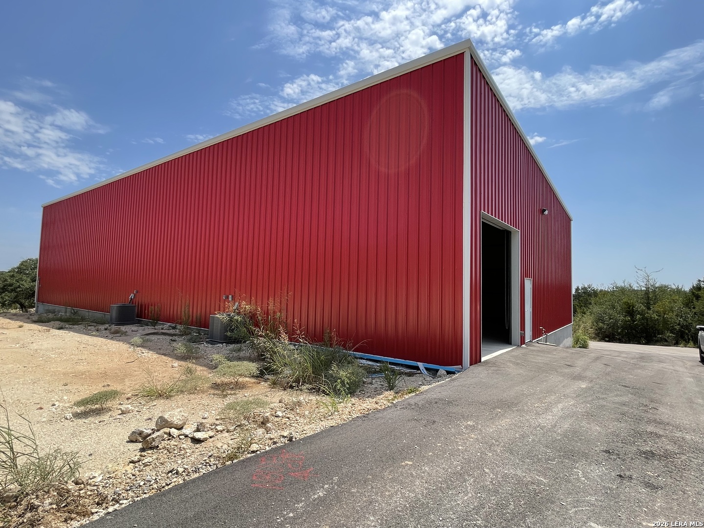 main property photo 10