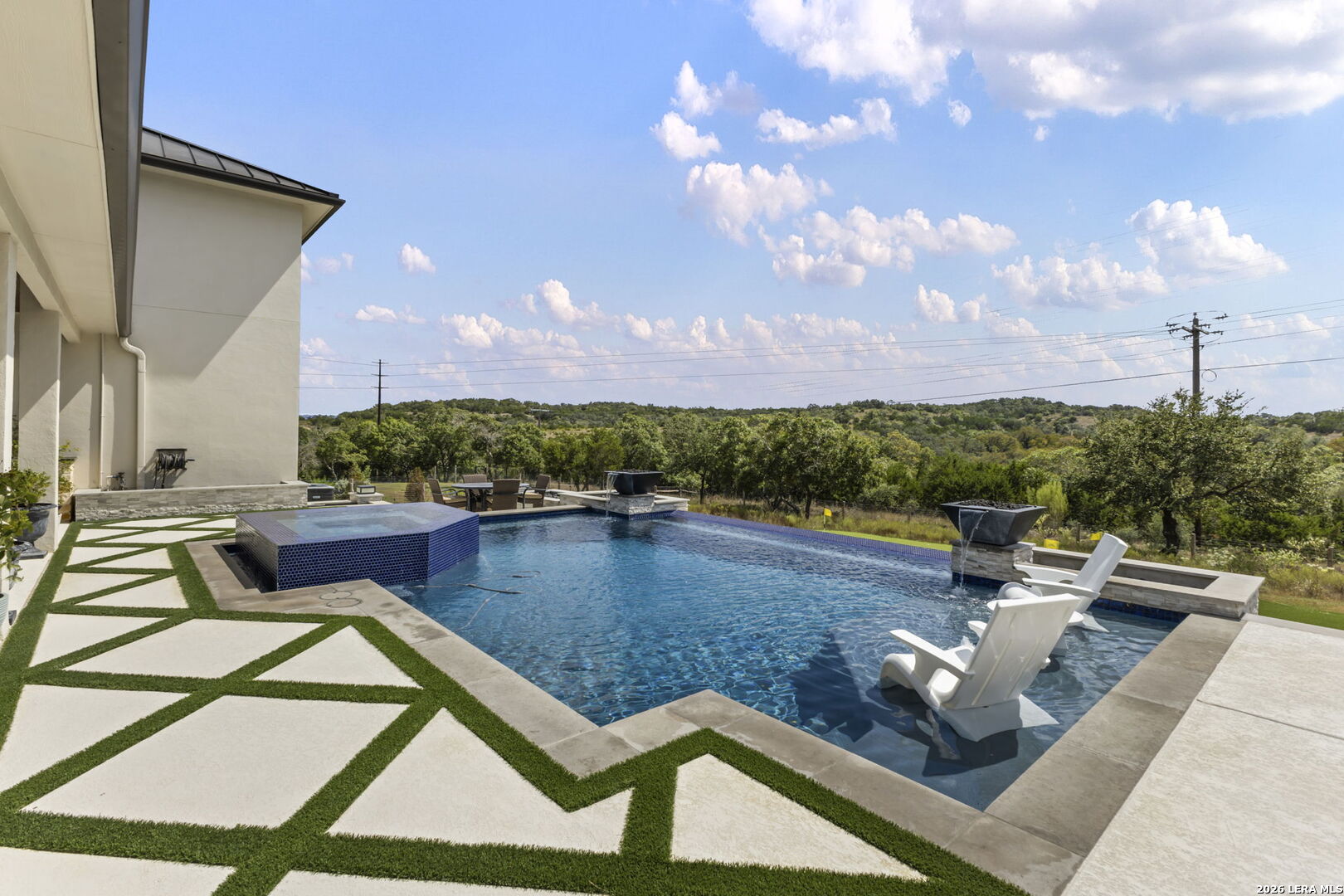 117 Miller Springs Boerne TX primary suite split downstairs garden tub separate vanity Menger Springs luxury estate interior