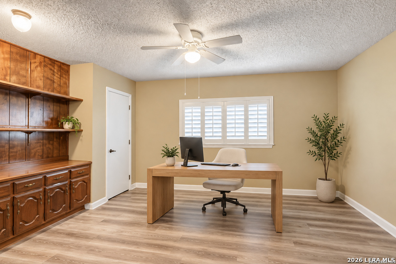 main property photo 12