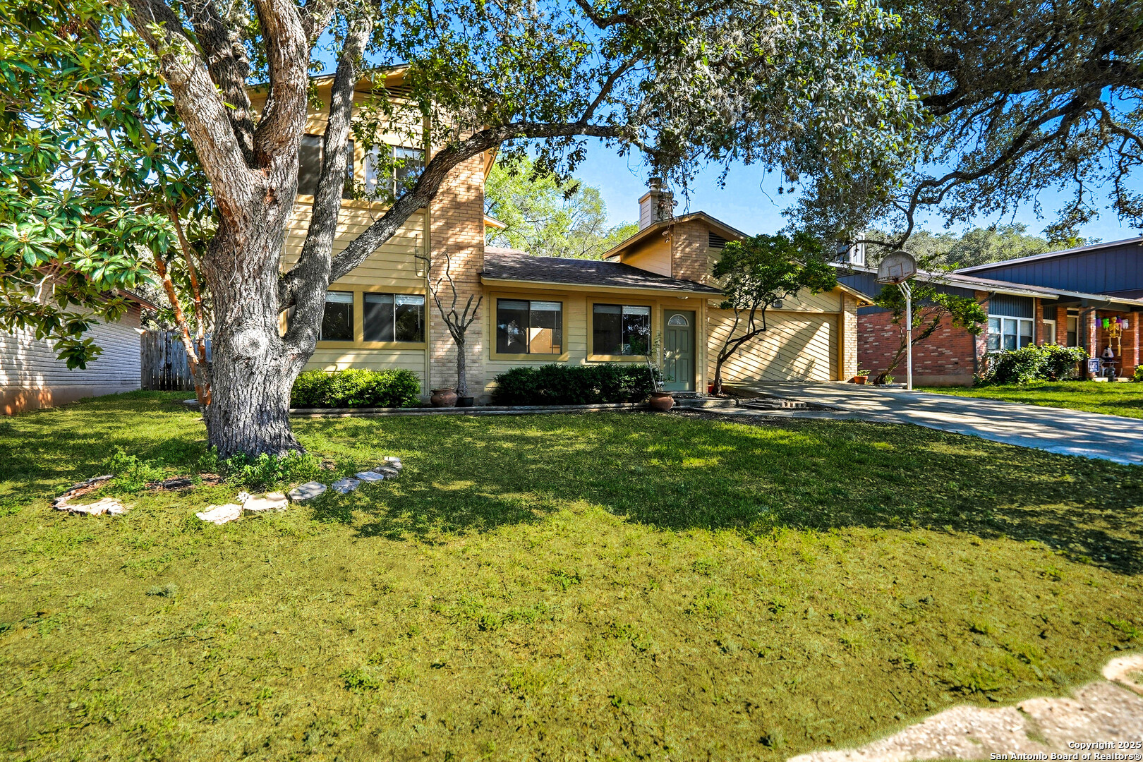 main property photo 3